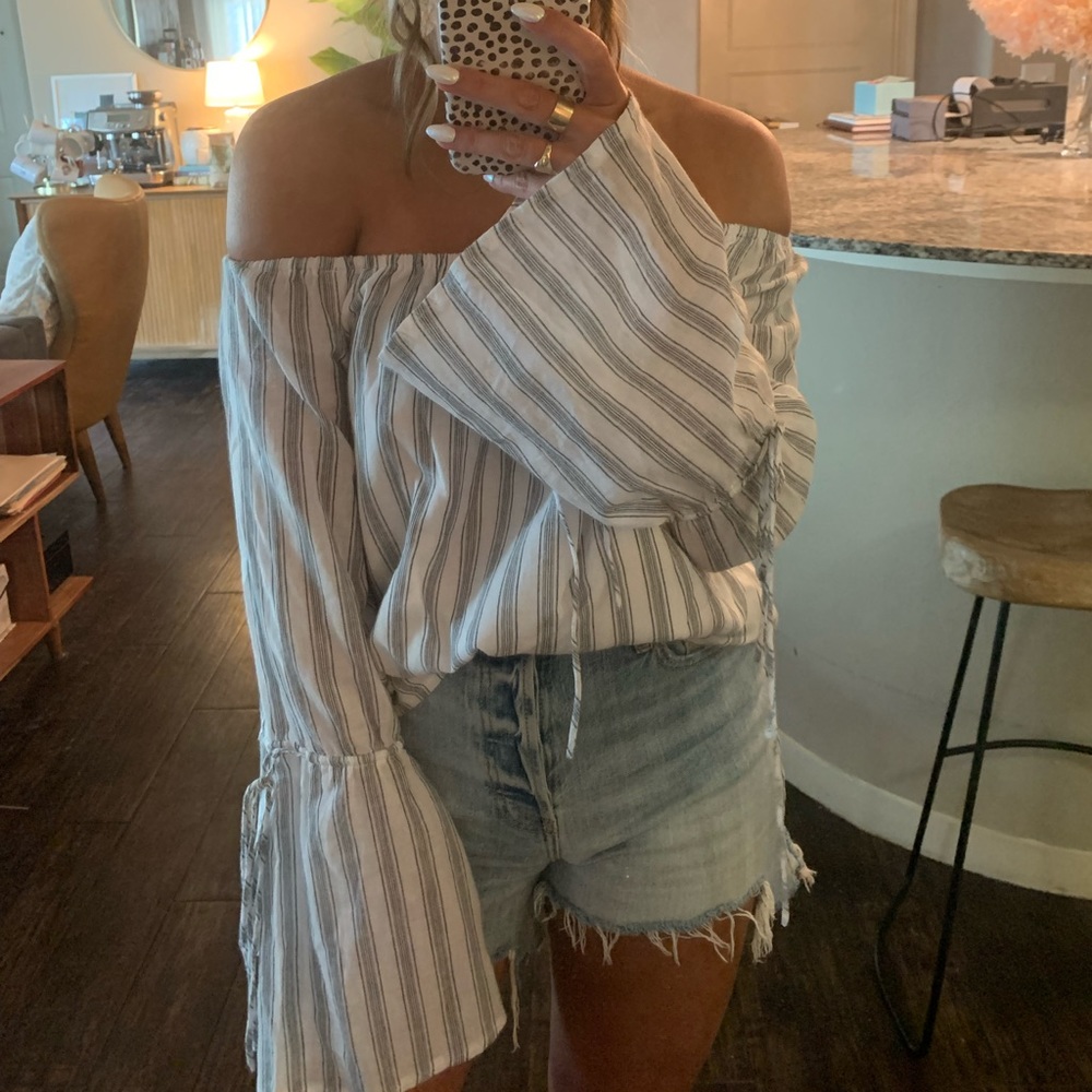 Buffalo Off the shoulder new top